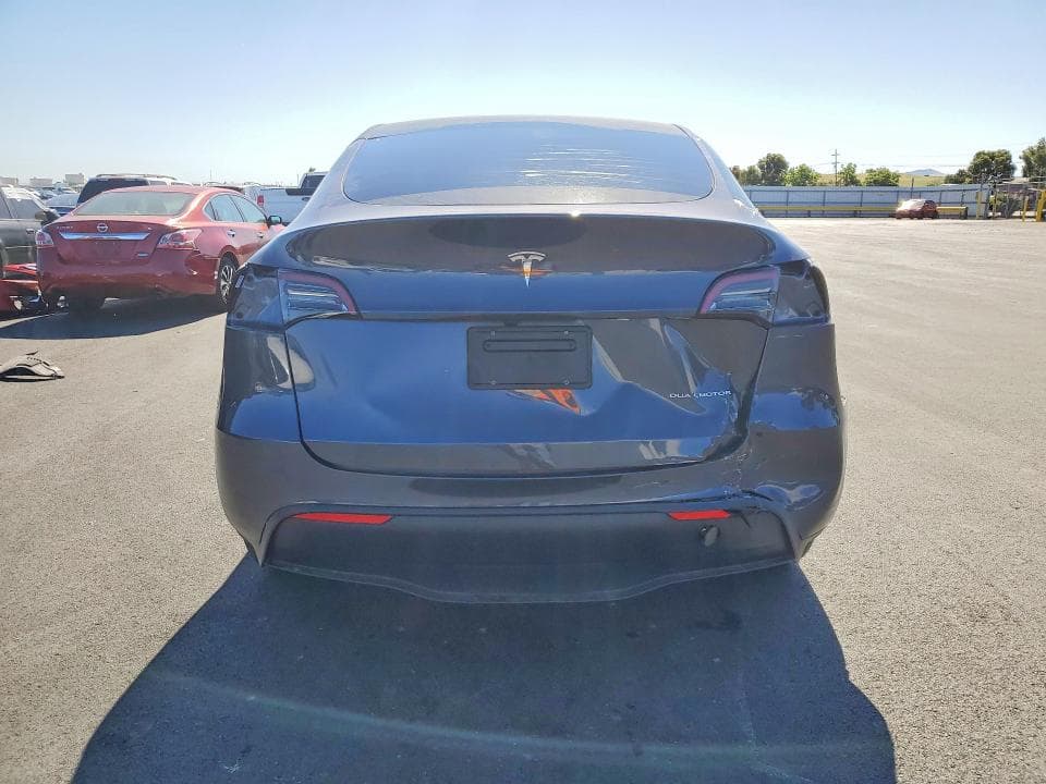2023 TESLA MODEL Y 6