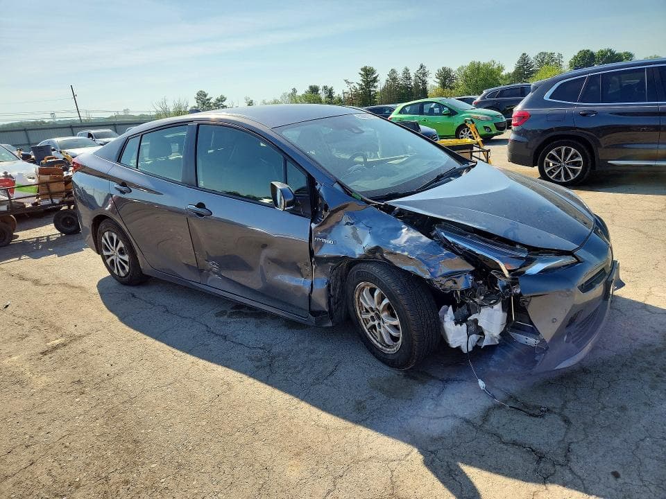 2022 TOYOTA PRIUS XLE AWD-E 4