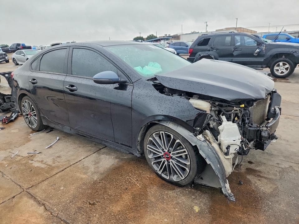 2022 KIA FORTE GT 4