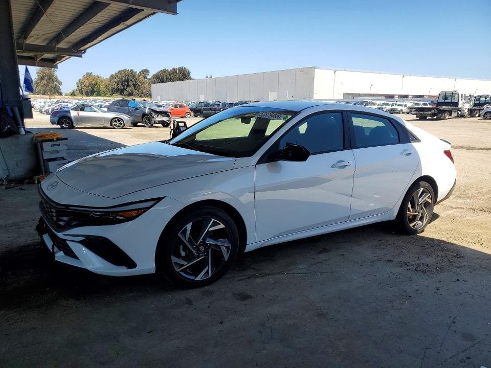 2025 HYUNDAI ELANTRA