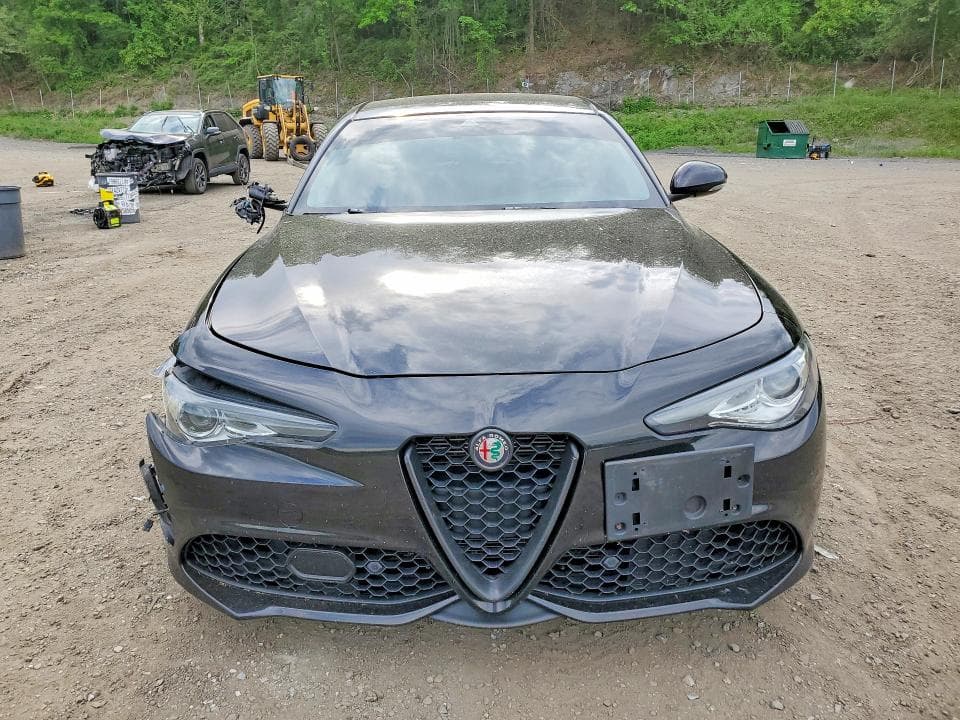 2019 ALFA ROMEO GIULIA TI 5