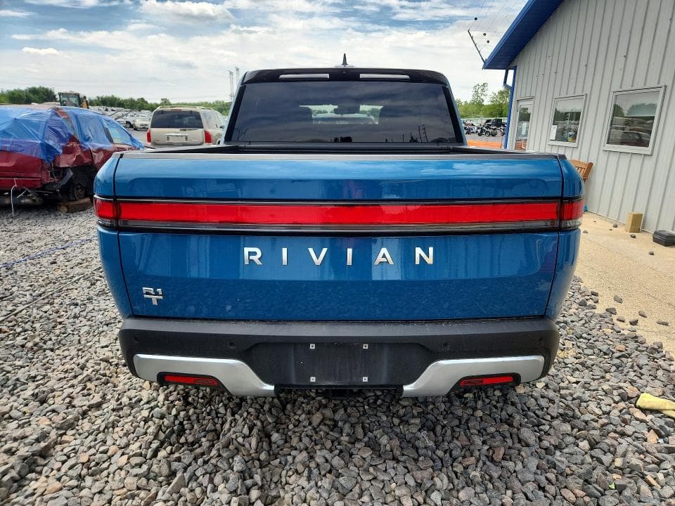 2023 RIVIAN R1T ADVENTURE 6
