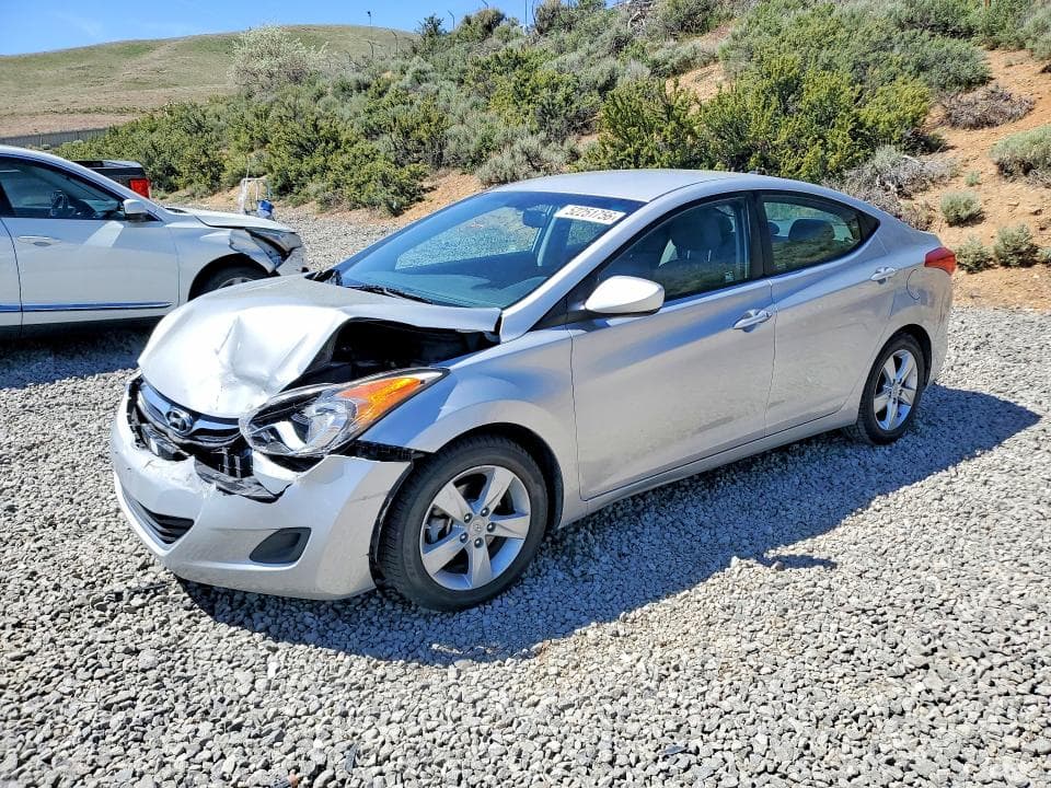 2013 HYUNDAI ELANTRA - 1