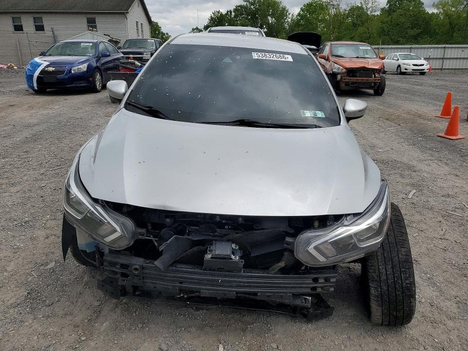 2021 NISSAN VERSA SV 5