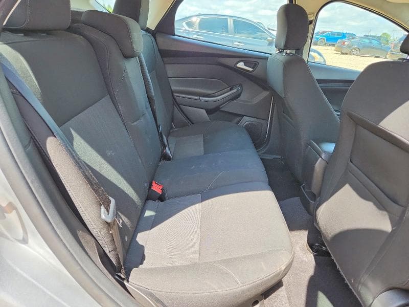2017 FORD FOCUS SE 10