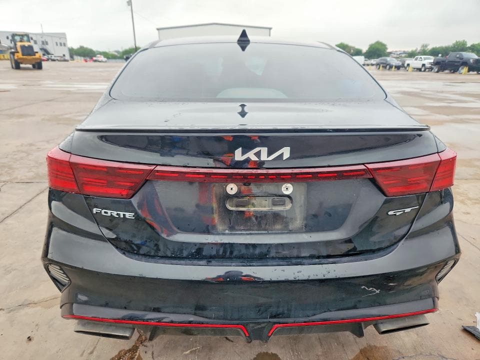 2022 KIA FORTE GT 6