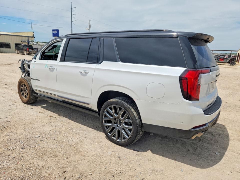 2025 GMC YUKON XL DENALI ULTIMATE 2