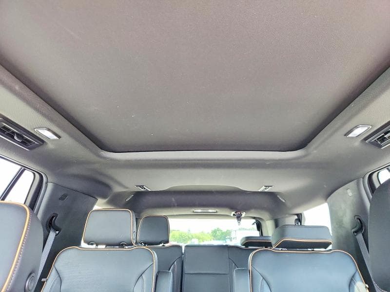 2023 GMC YUKON AT4 10