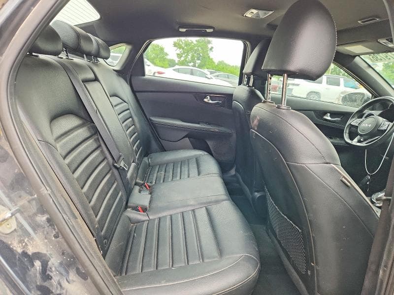 2023 KIA FORTE GT LINE 10