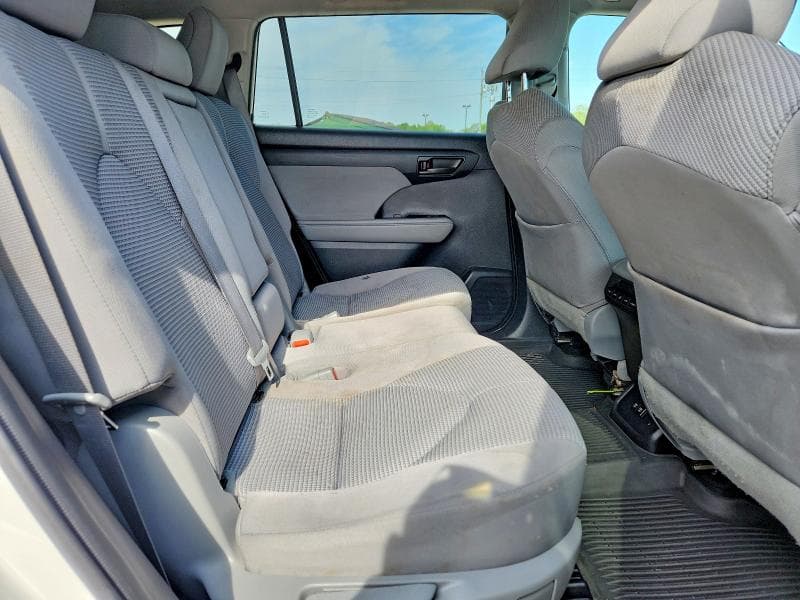 2021 TOYOTA HIGHLANDER LE 11