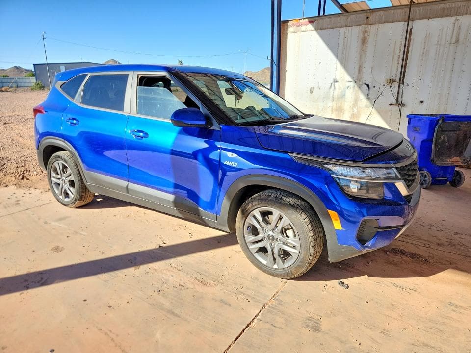 2022 KIA SELTOS LX 4