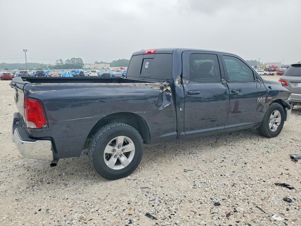 2019 RAM 1500 CLASSIC SLT 3