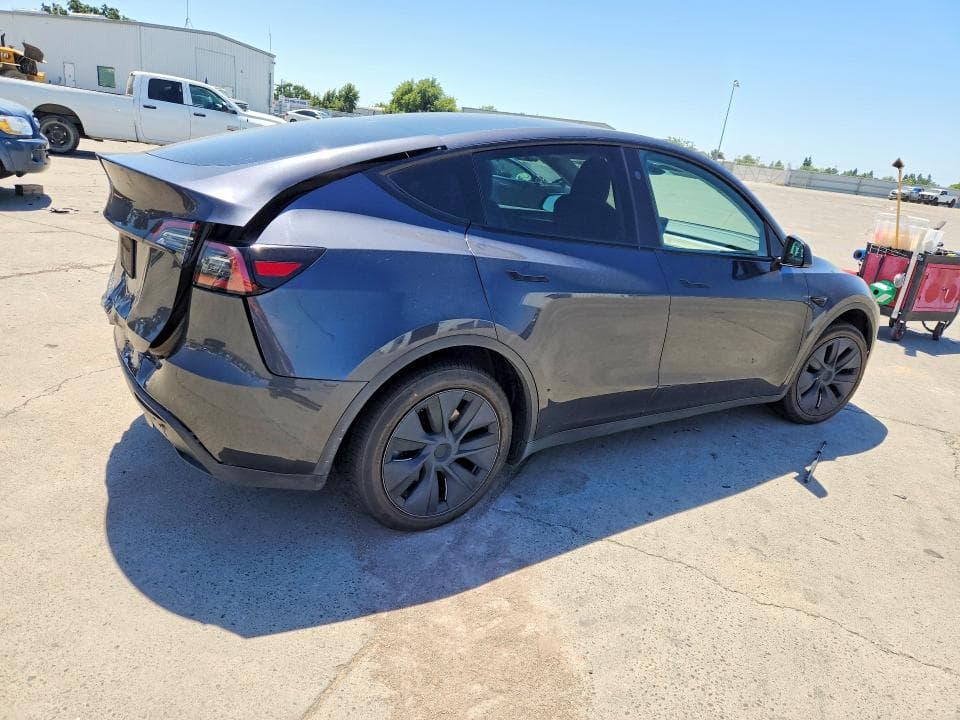 2024 TESLA MODEL Y 3