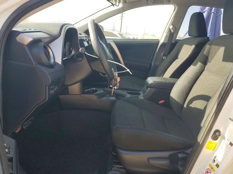 2017 TOYOTA RAV4 LE 7
