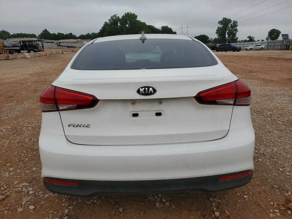 2017 KIA FORTE LX 6