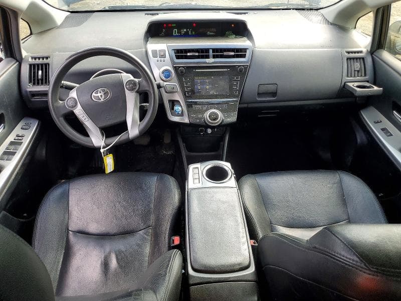 2017 TOYOTA PRIUS V TWO 8