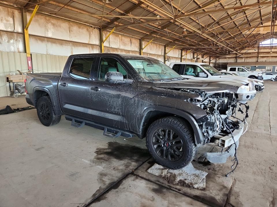 2023 TOYOTA TUNDRA SR5 4