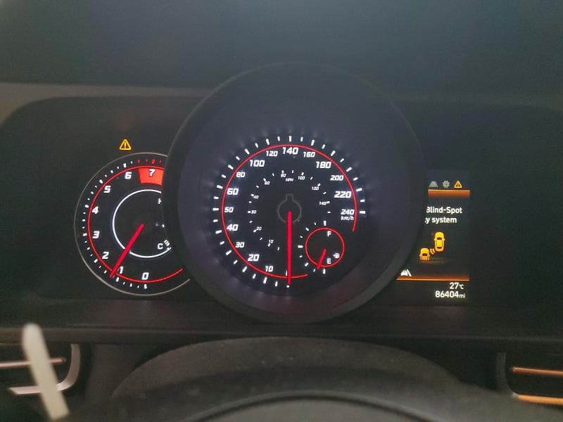 2022 HYUNDAI ELANTRA SEL 9