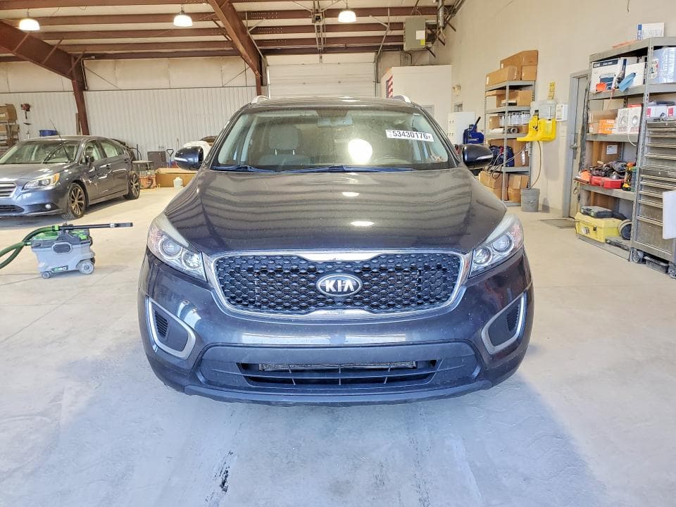 2017 KIA SORENTO LX V6 9