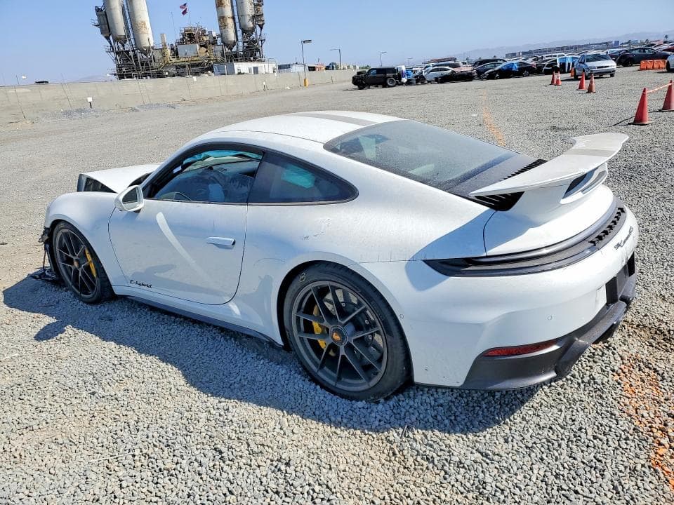 2026 PORSCHE 911 2