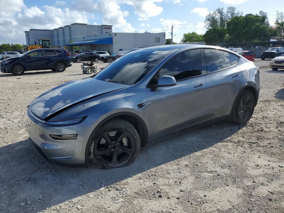 2026 TESLA MODEL Y - 1