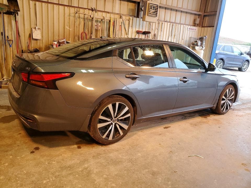 2020 NISSAN ALTIMA SR 3