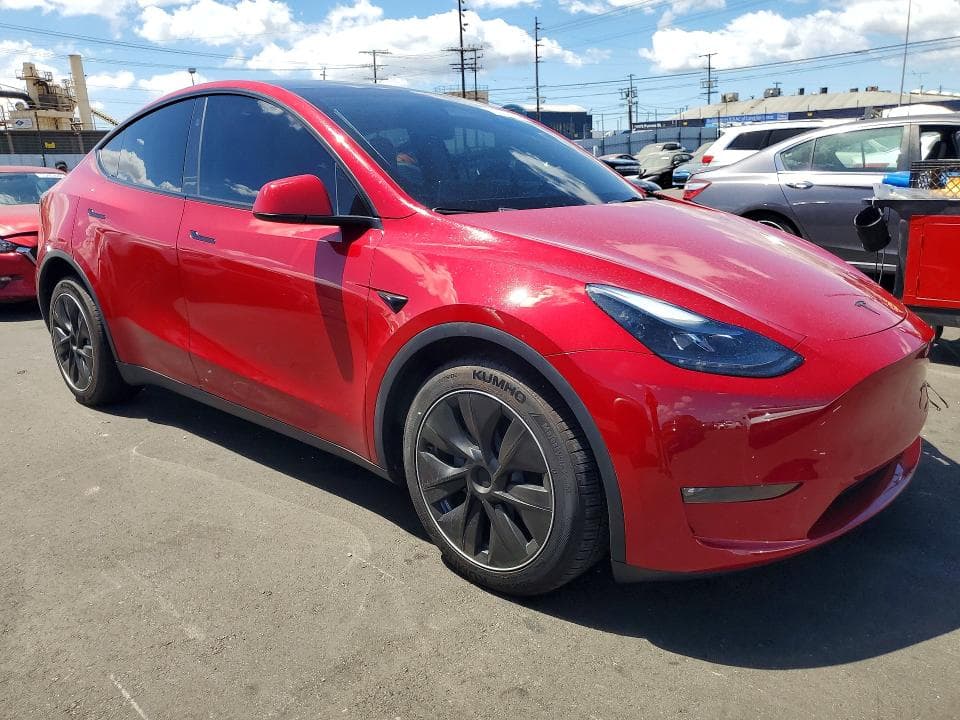 2023 TESLA MODEL Y 4
