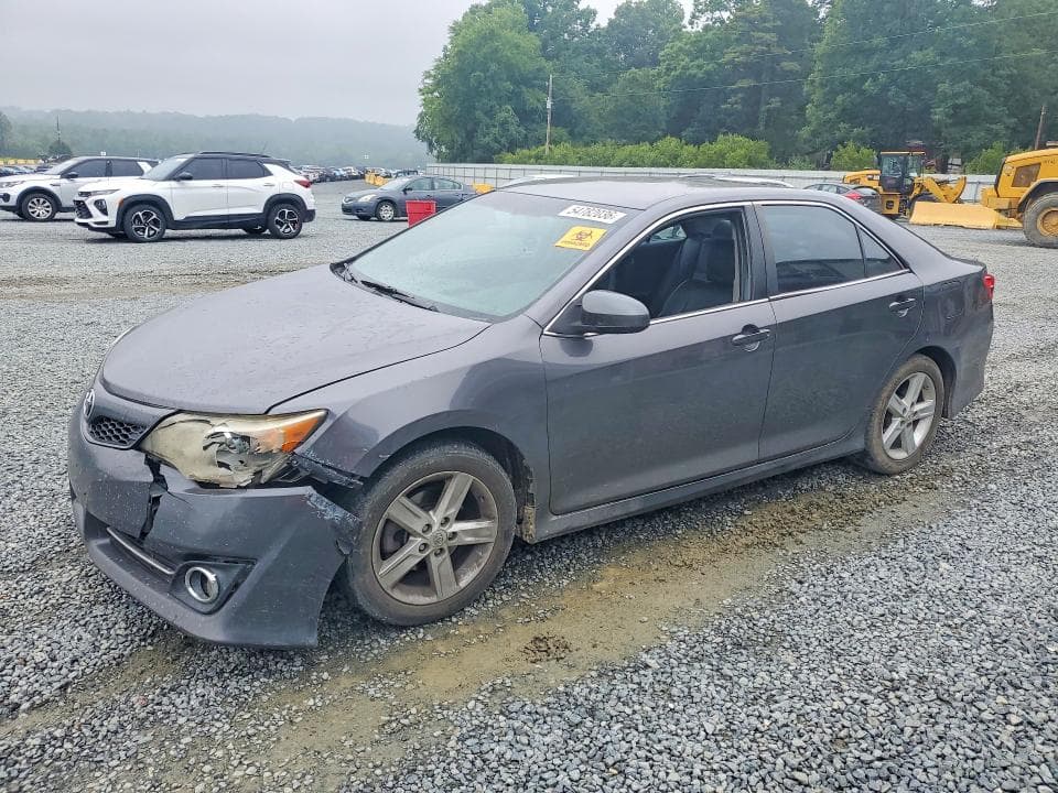 2014 TOYOTA CAMRY