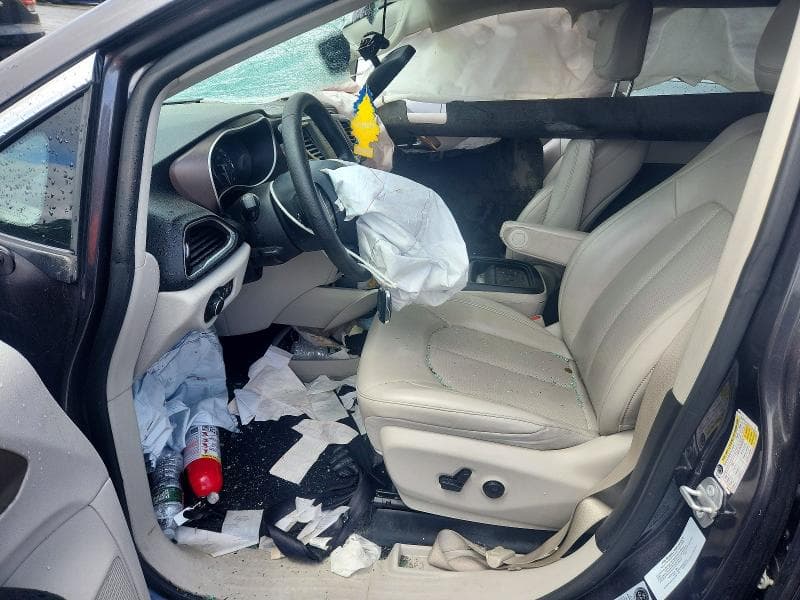 2021 CHRYSLER VOYAGER LXI 7