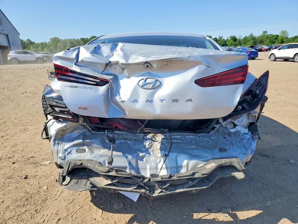 2019 HYUNDAI ELANTRA SE 6