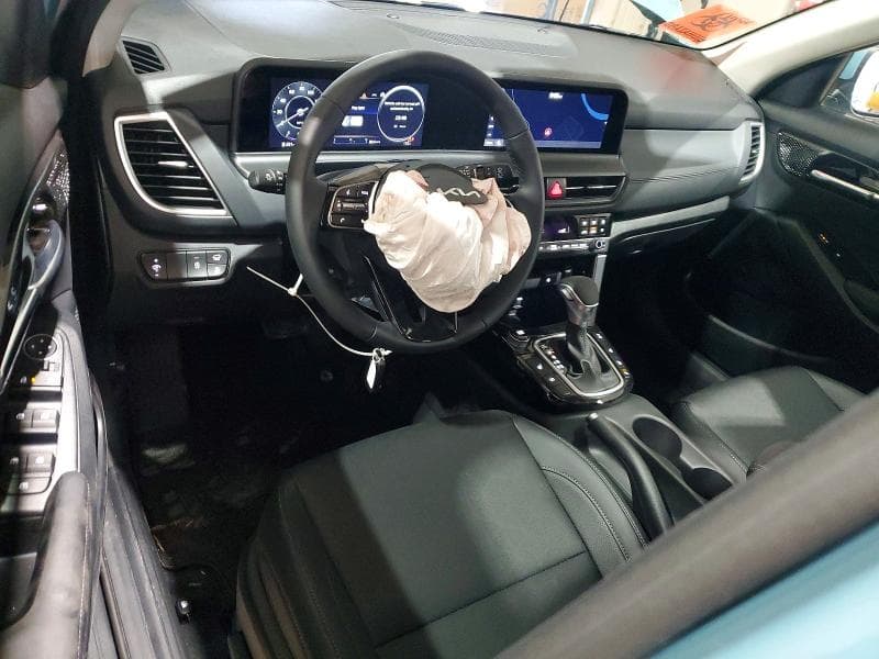 2026 KIA SELTOS EX 8