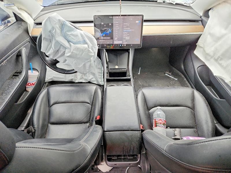 2018 TESLA MODEL 3 8