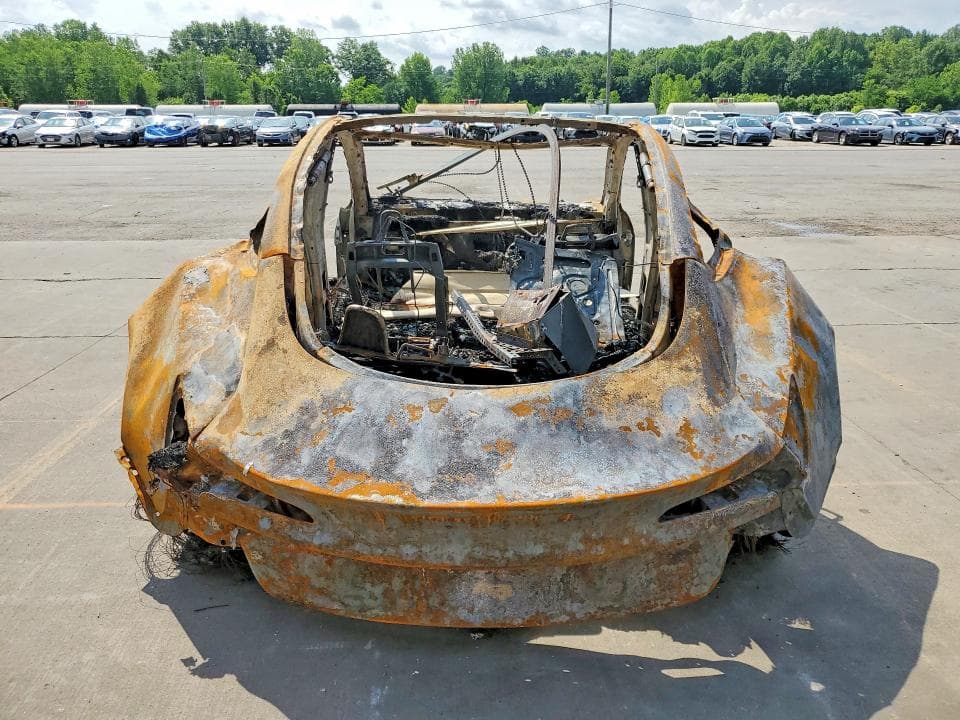 2025 TESLA MODEL 3 6