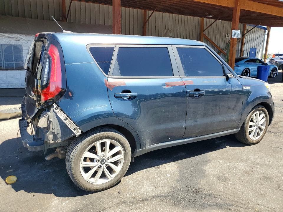 2017 KIA SOUL + 6