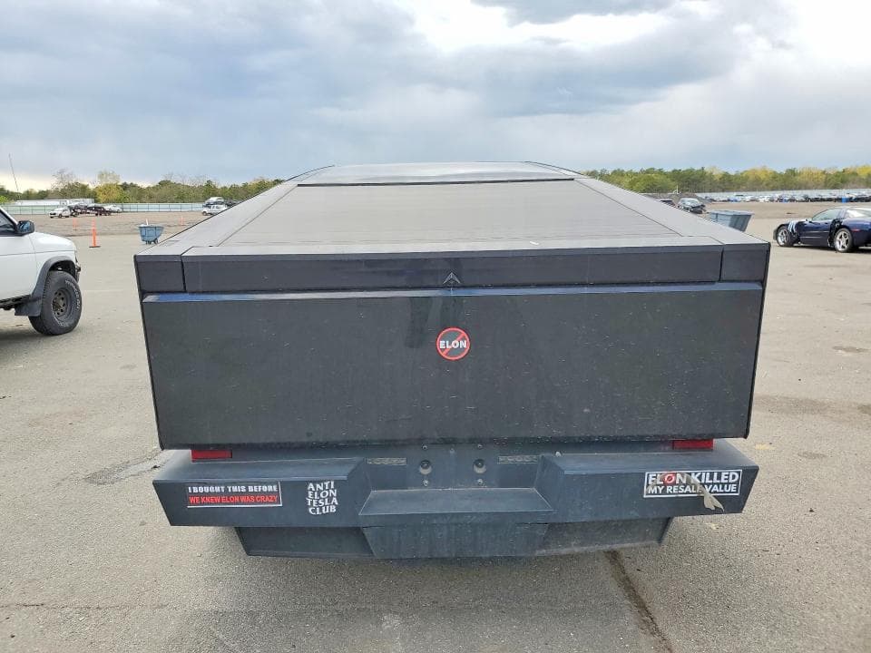 2024 TESLA CYBERTRUCK 6