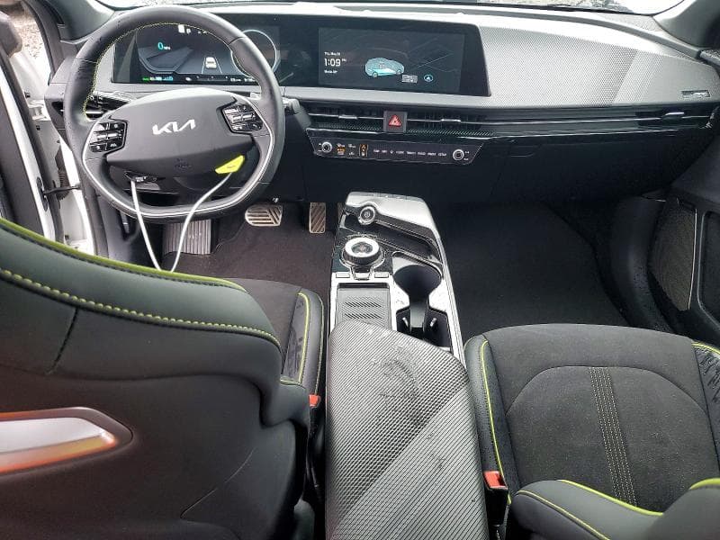 2023 KIA EV6 8