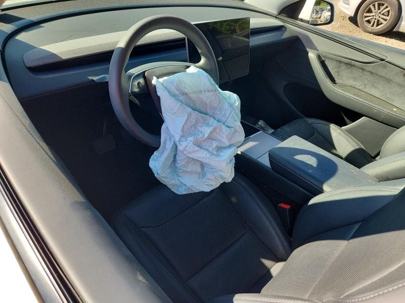 2026 TESLA MODEL Y 8