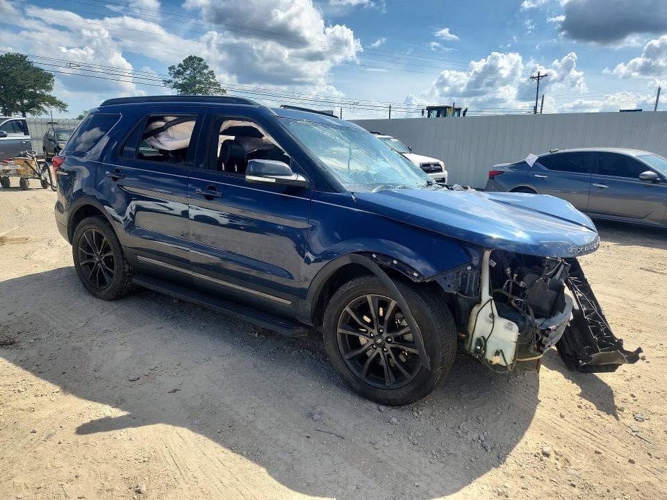 2017 FORD EXPLORER XLT 4
