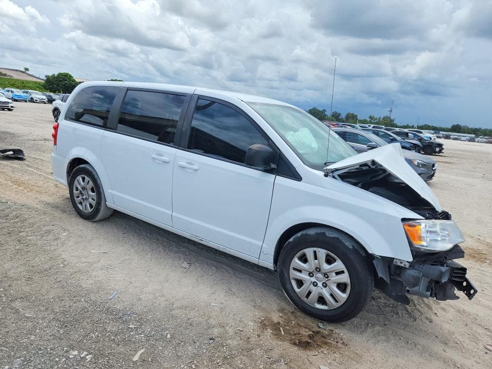 2018 DODGE GRAND CARAVAN SE 4
