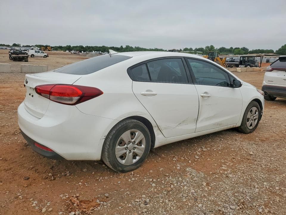 2017 KIA FORTE LX 3