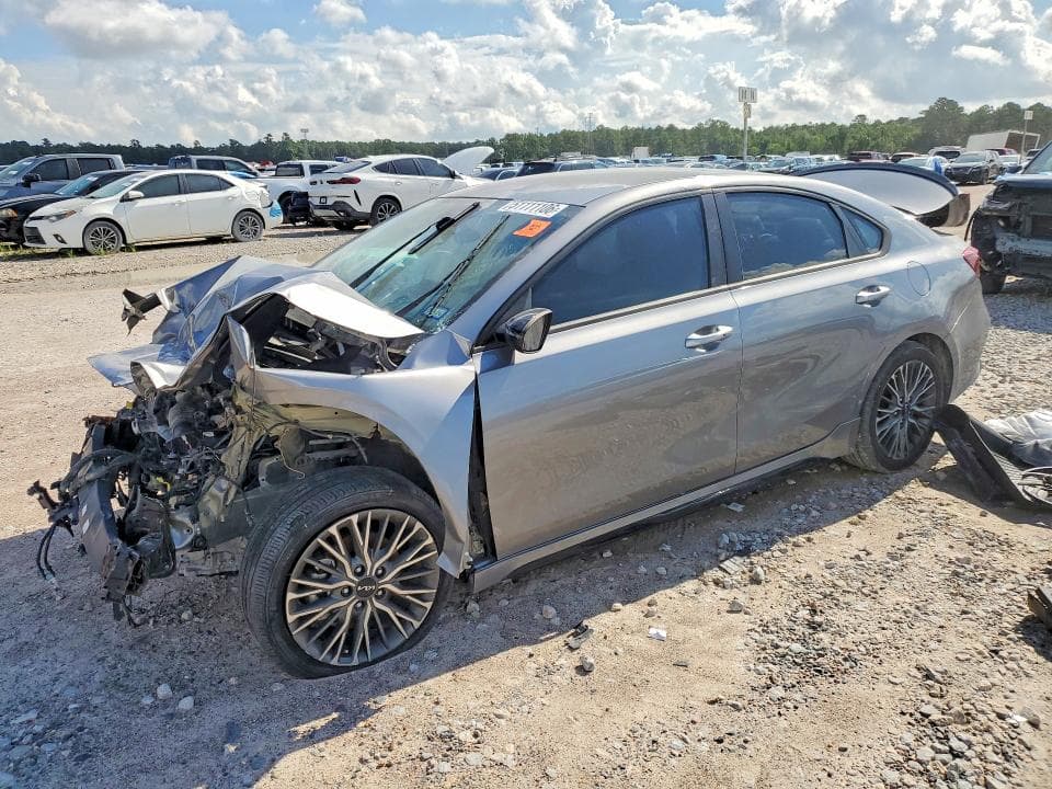2023 KIA FORTE GT LINE