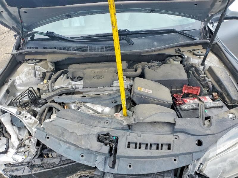 2017 TOYOTA CAMRY SE 11
