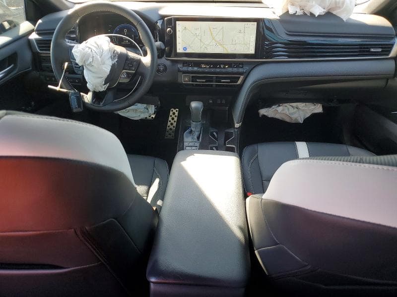 2026 TOYOTA CAMRY SE 8