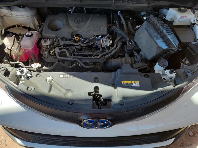 2025 TOYOTA SIENNA LE 12