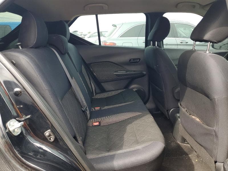 2018 NISSAN KICKS S 10