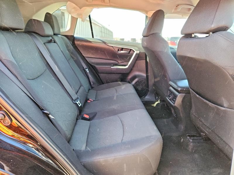 2024 TOYOTA RAV4 XLE 11