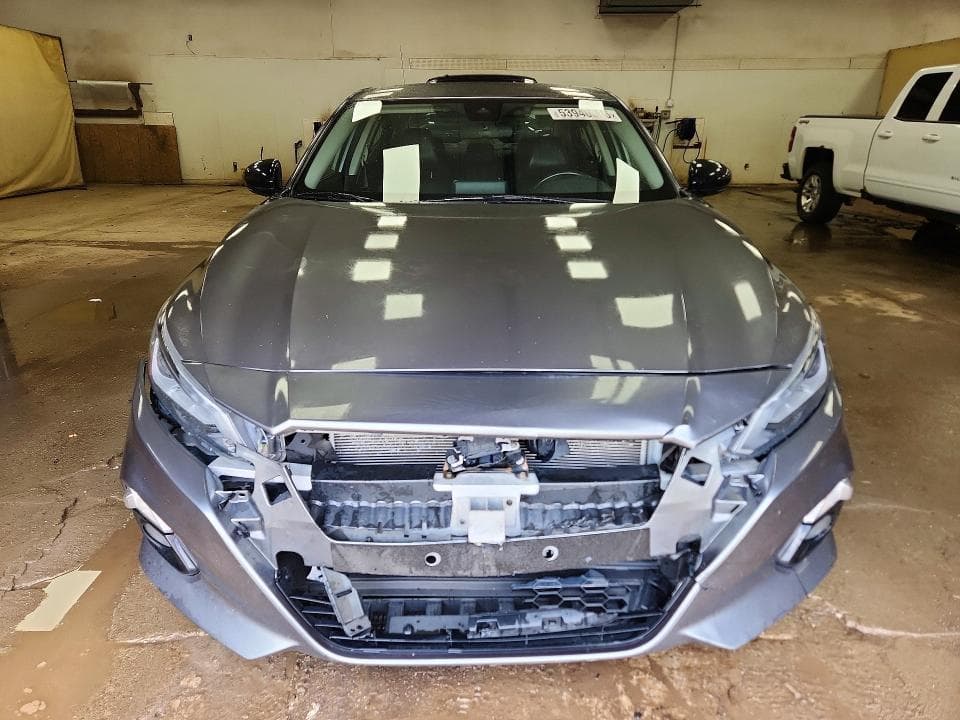 2022 NISSAN ALTIMA SR 5