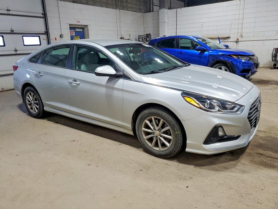 2019 HYUNDAI SONATA SE 4