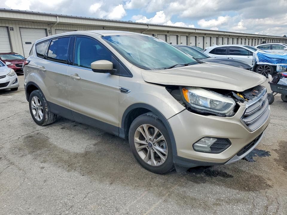 2017 FORD ESCAPE SE 4