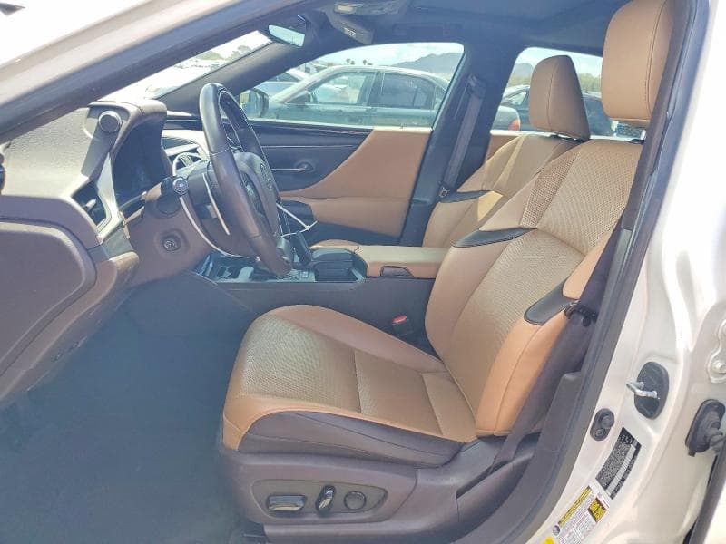 2020 LEXUS ES 300H 7